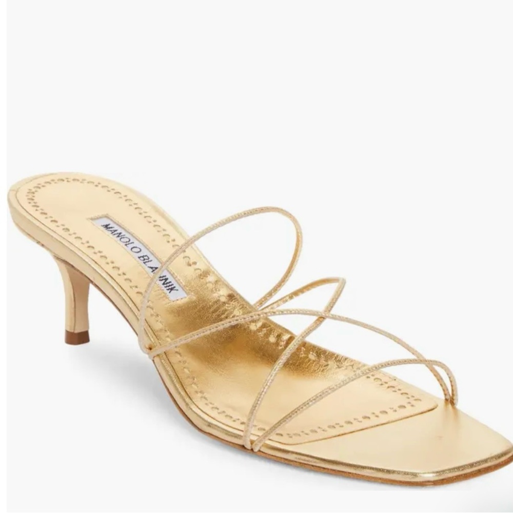 Manolo Blahnik Elegant Gold Heels